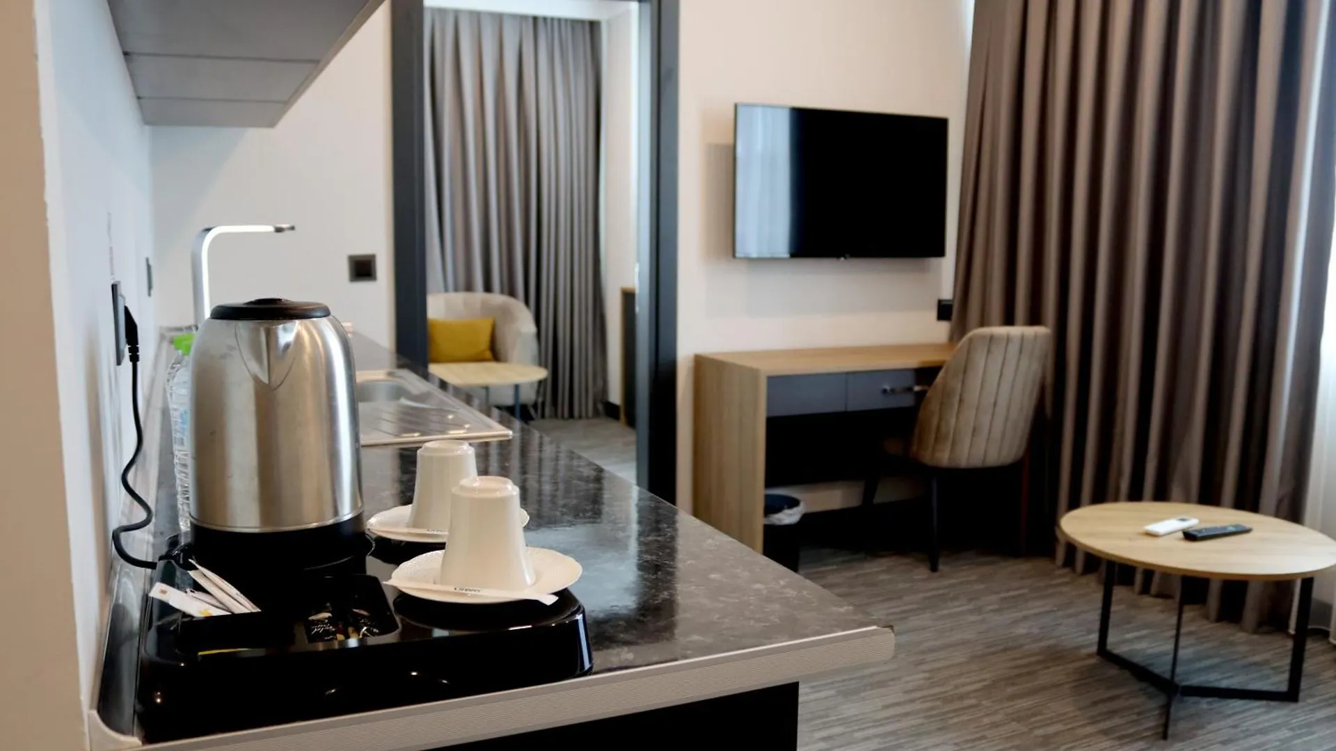 Home Plus Hotel Istanbul 3*,