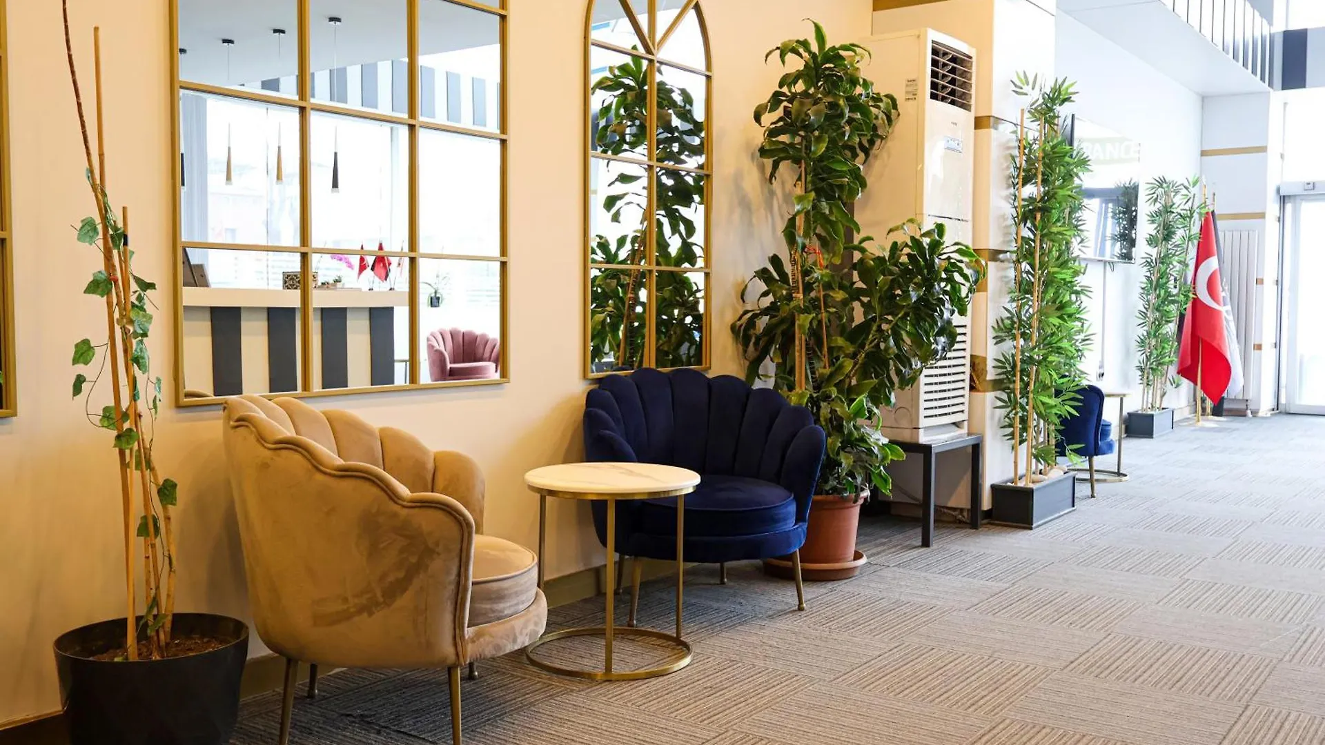 Home Plus Hotel Istanboel